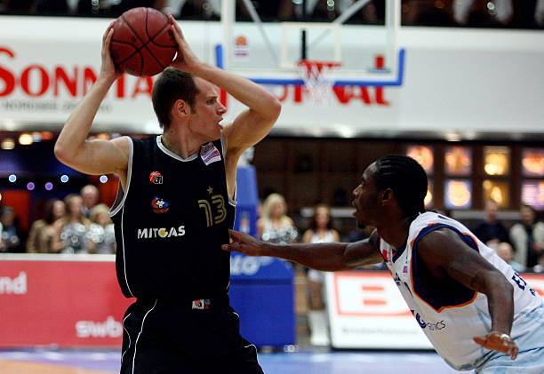 球员本人 球员本人